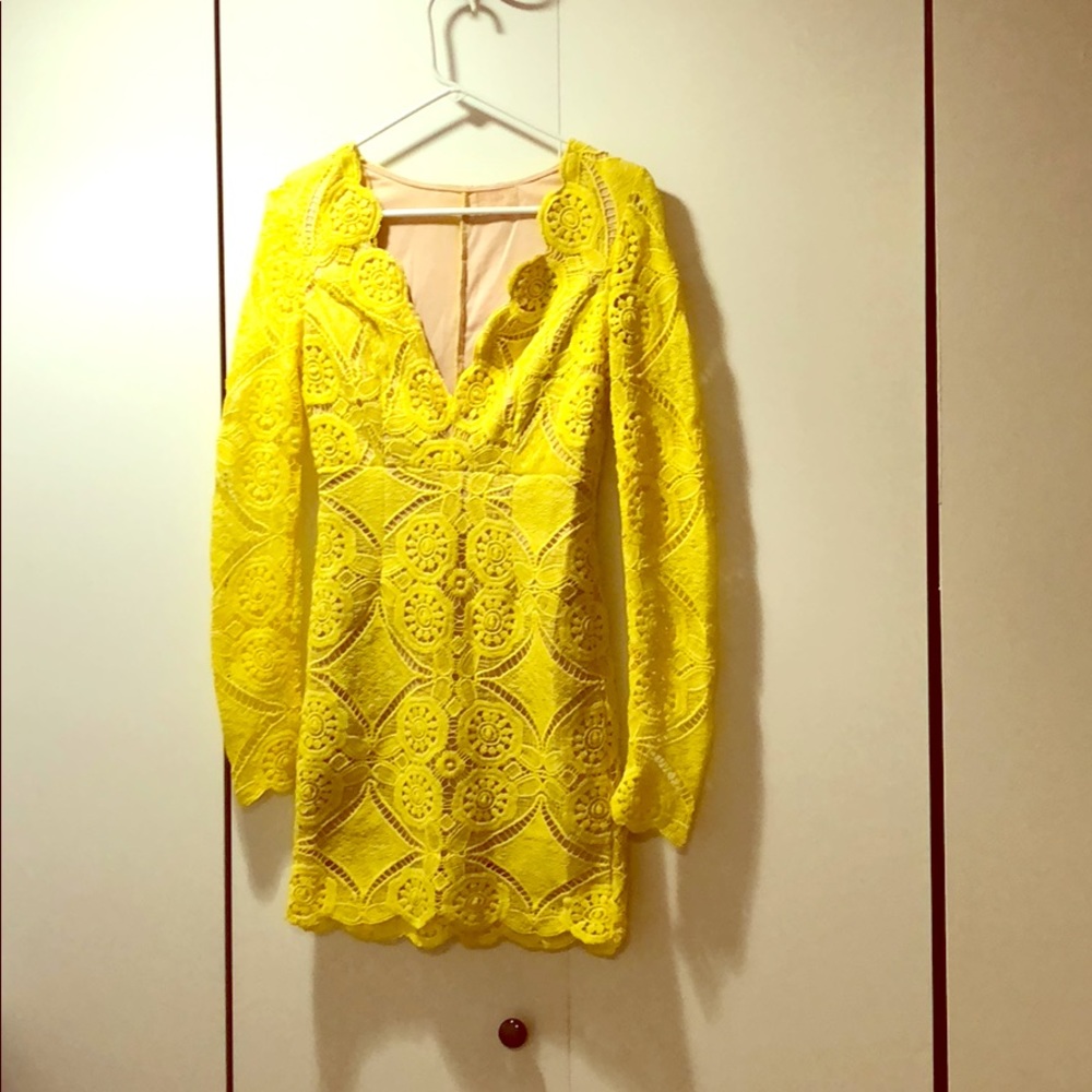 Yellow lace dress - Picture 2 of 2